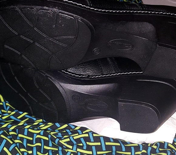 โผFINAL SALEโผ CLOGS ** SUPER COMFORTABLE!! - Picture 5 of 7